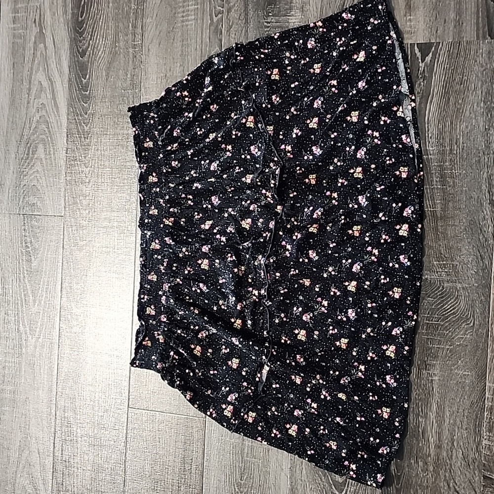 🦩 Forever 21+ floral, ruffle Mini 🦩
